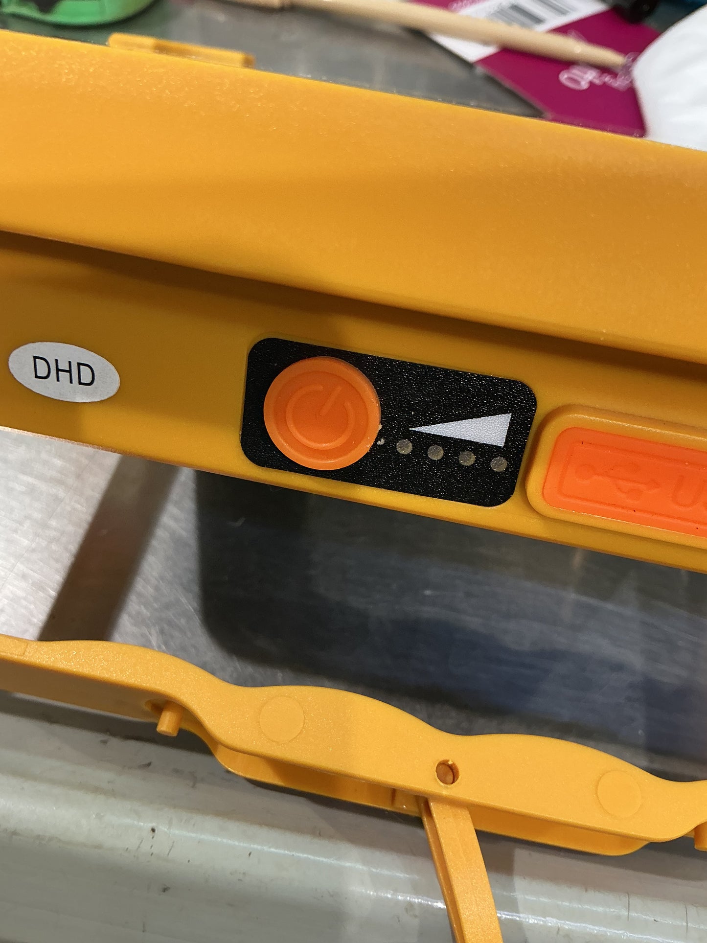 Farò con pannello solare ricaricabile con filo