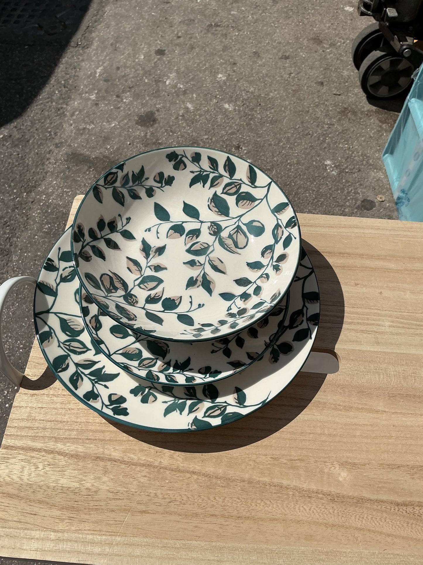 Servizio di piatti verde