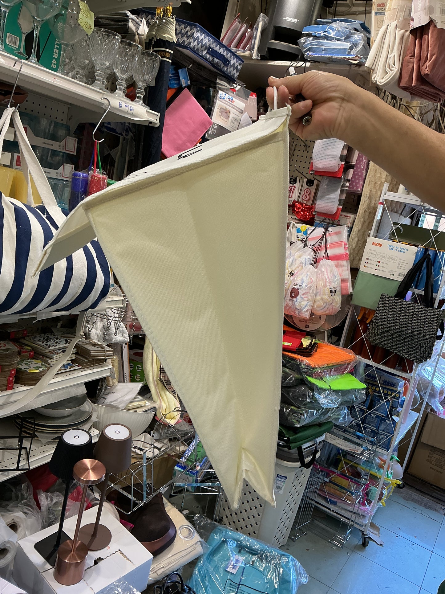 Cesto porta biancheria che si appende