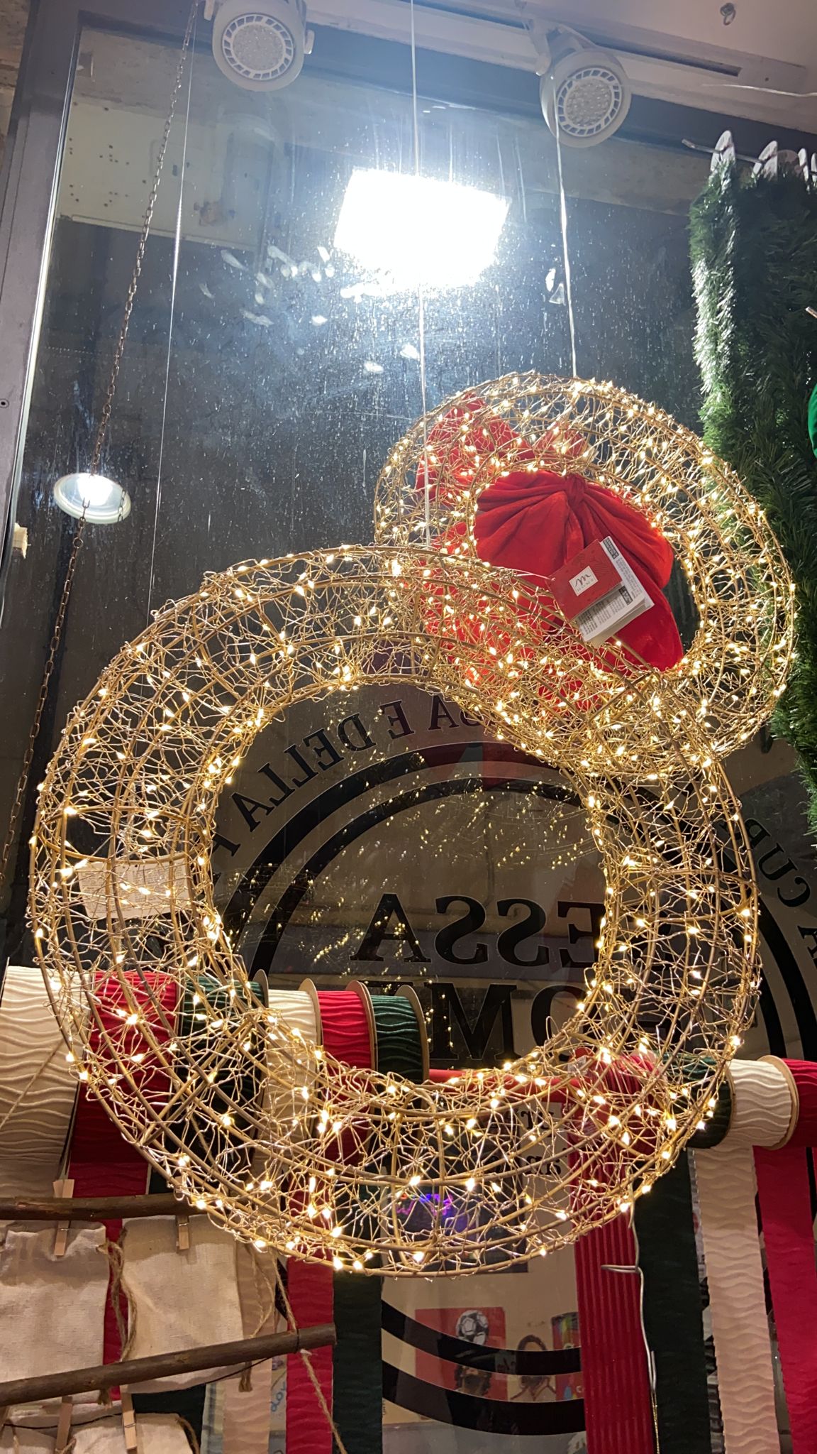 Corona metallo luminosa