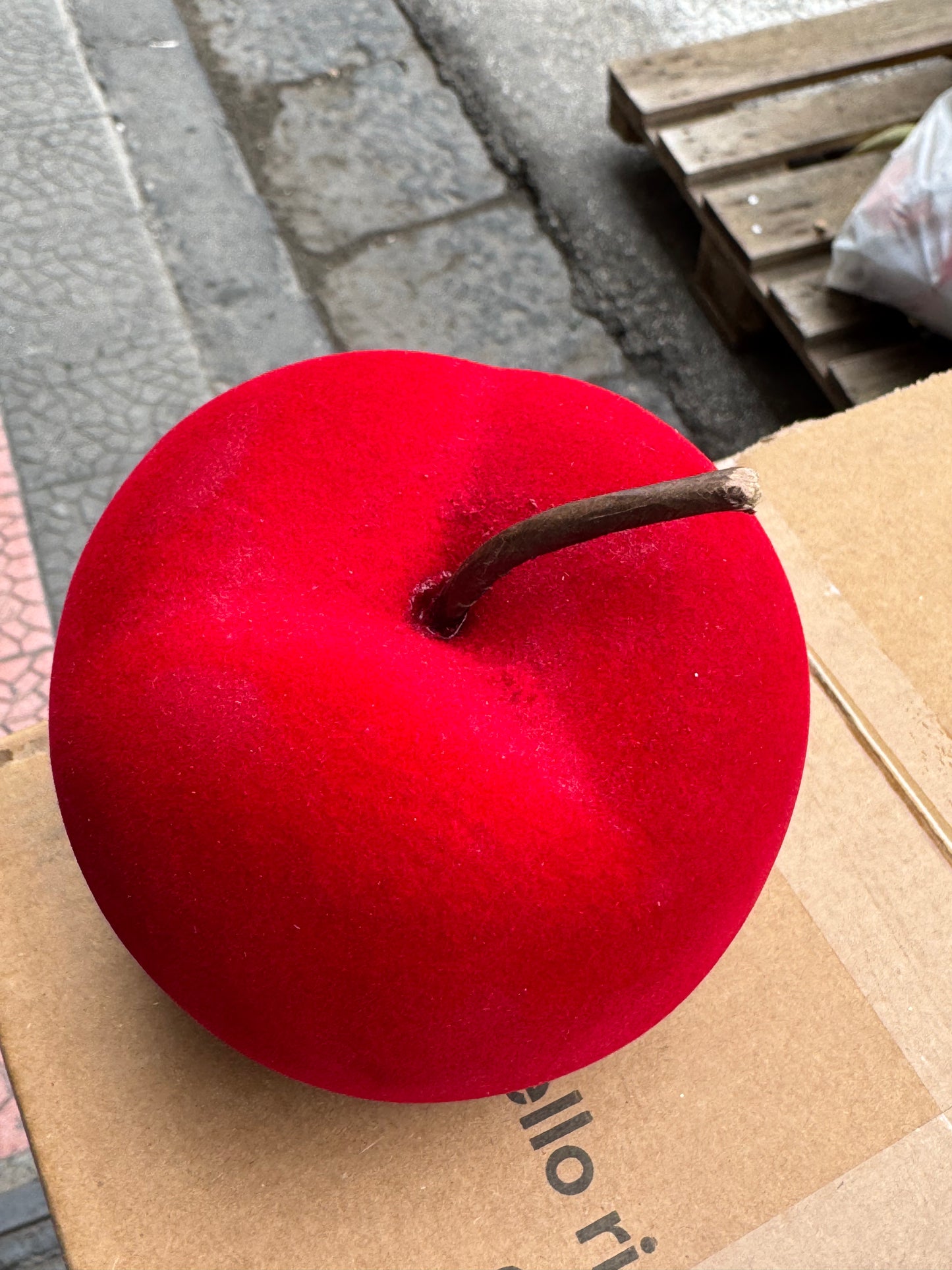 Mela rossa fioccata
