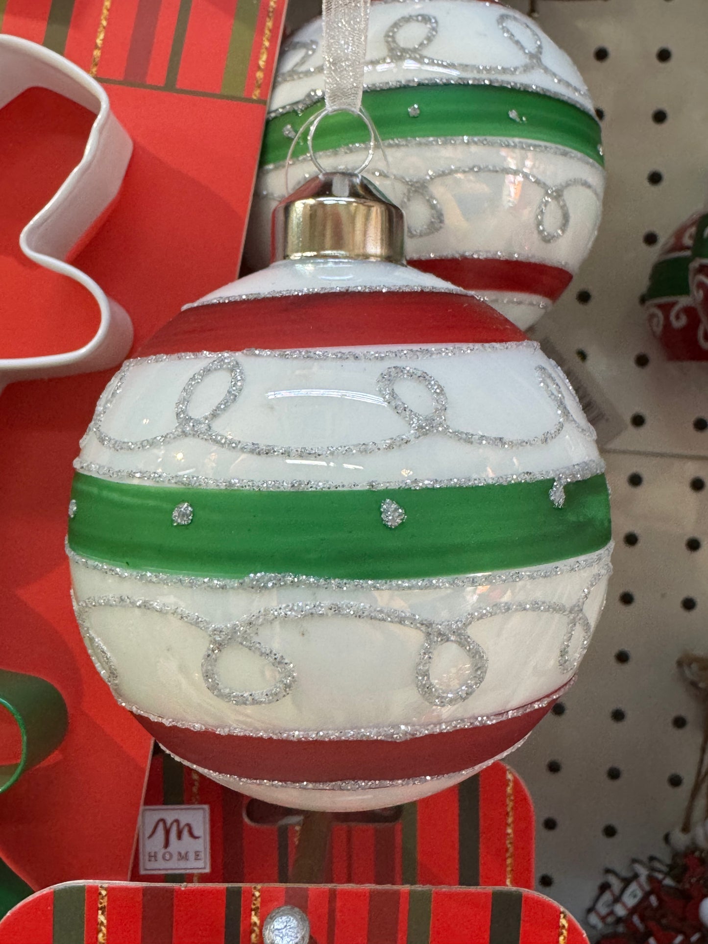 Pallina decorata a mano