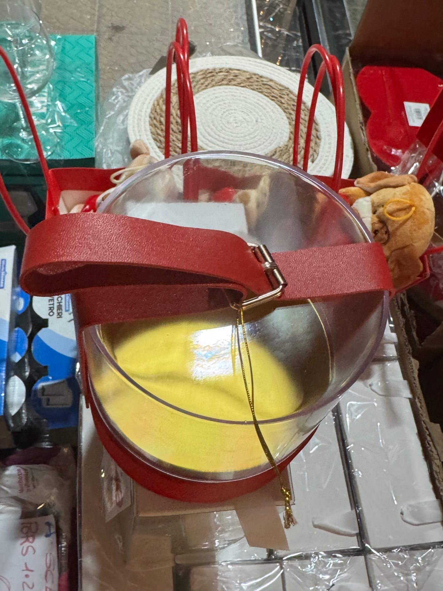 Scatola in plastica e velluto