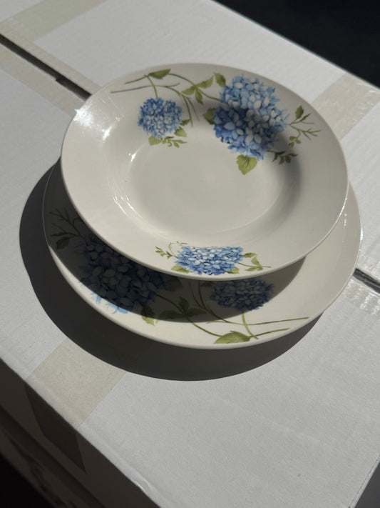 Servizio di piatti fiori