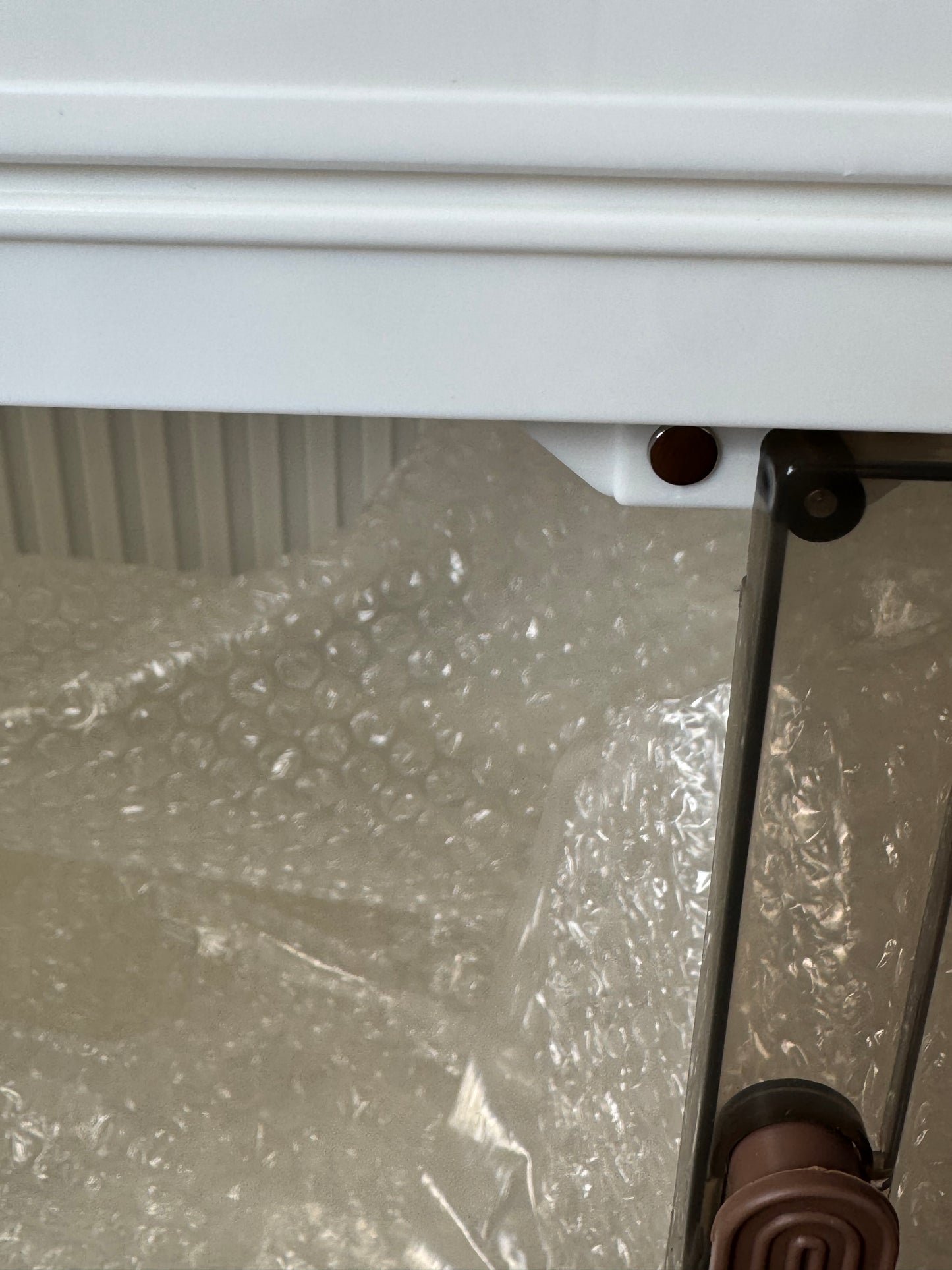 Mobiletto armadietto in plastica 4 ripiani