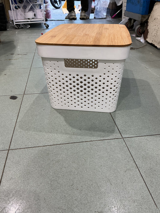 Cesto plastica e bambù