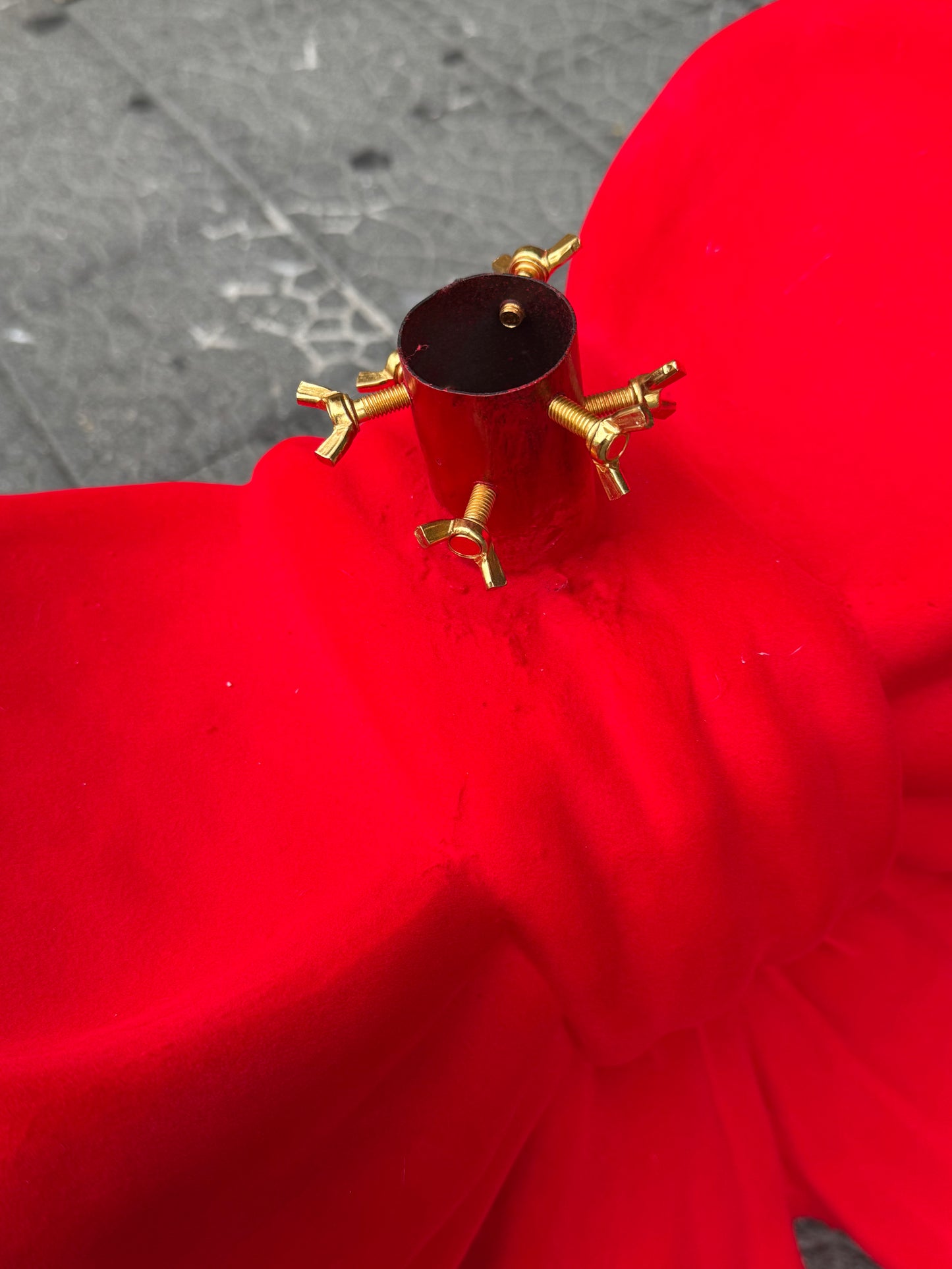 Base per albero velluto rosso