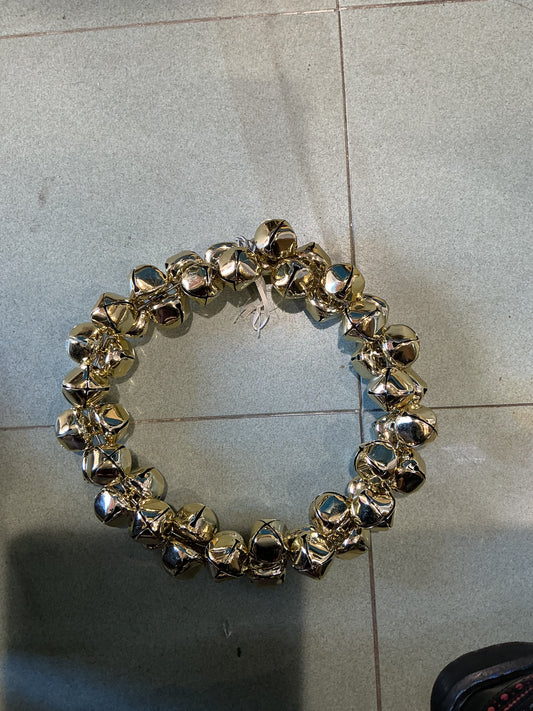 Corona campanella dietro porta