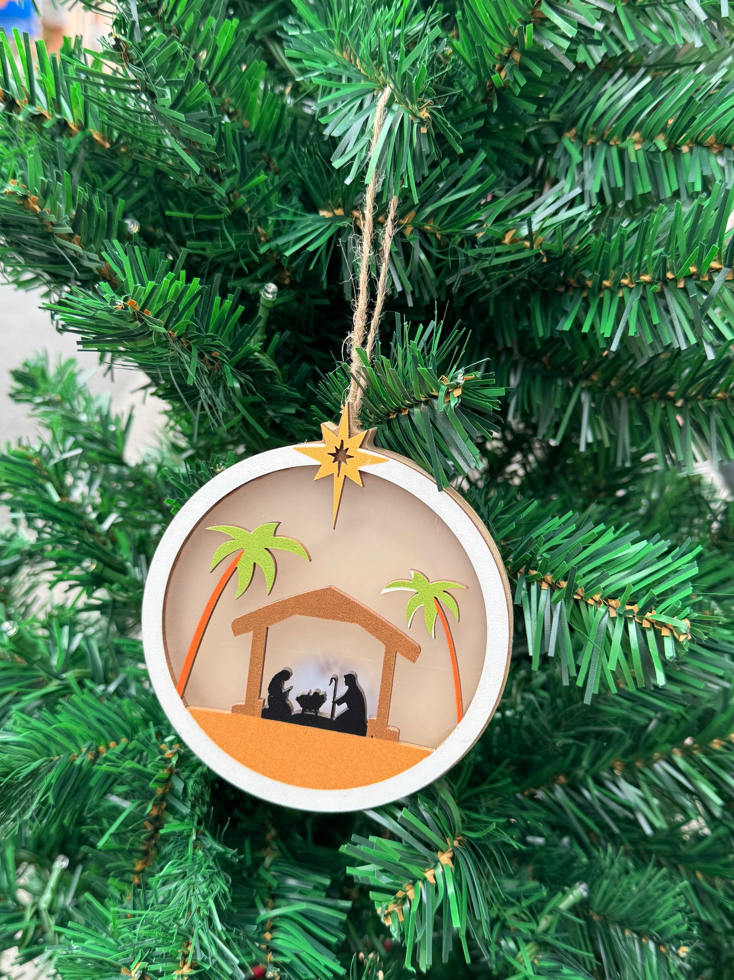 Pendente presepe in legno luminoso