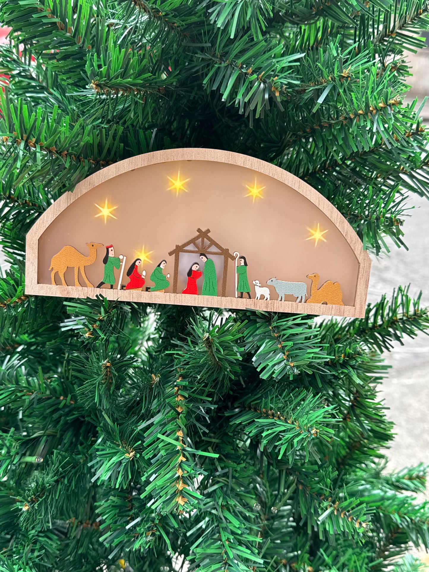 Presepe in legno luminoso