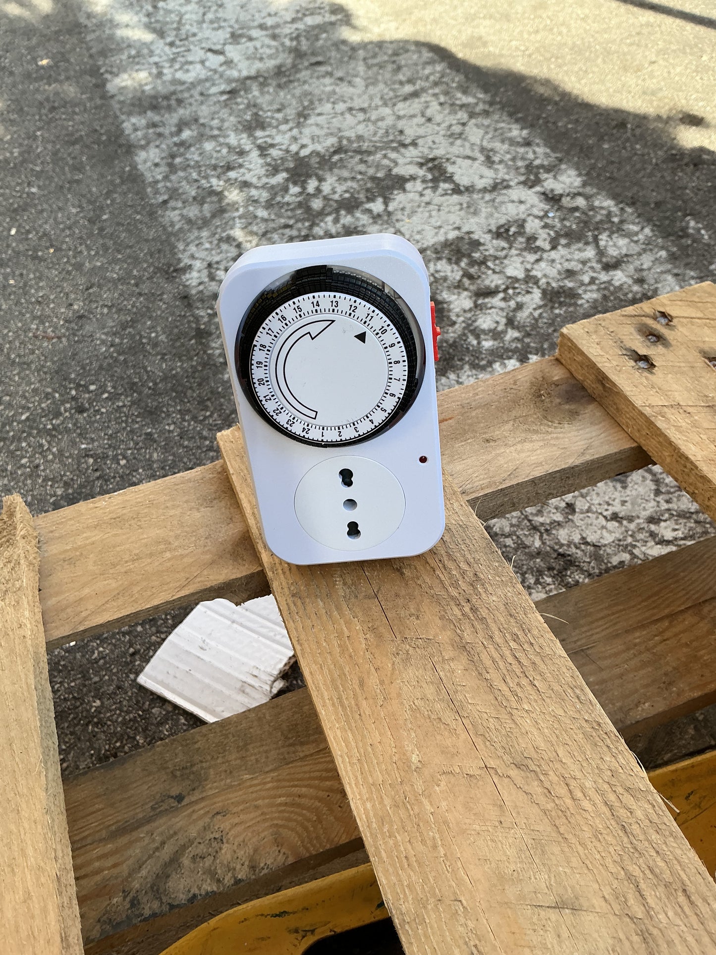 Presa con timer 24 ore