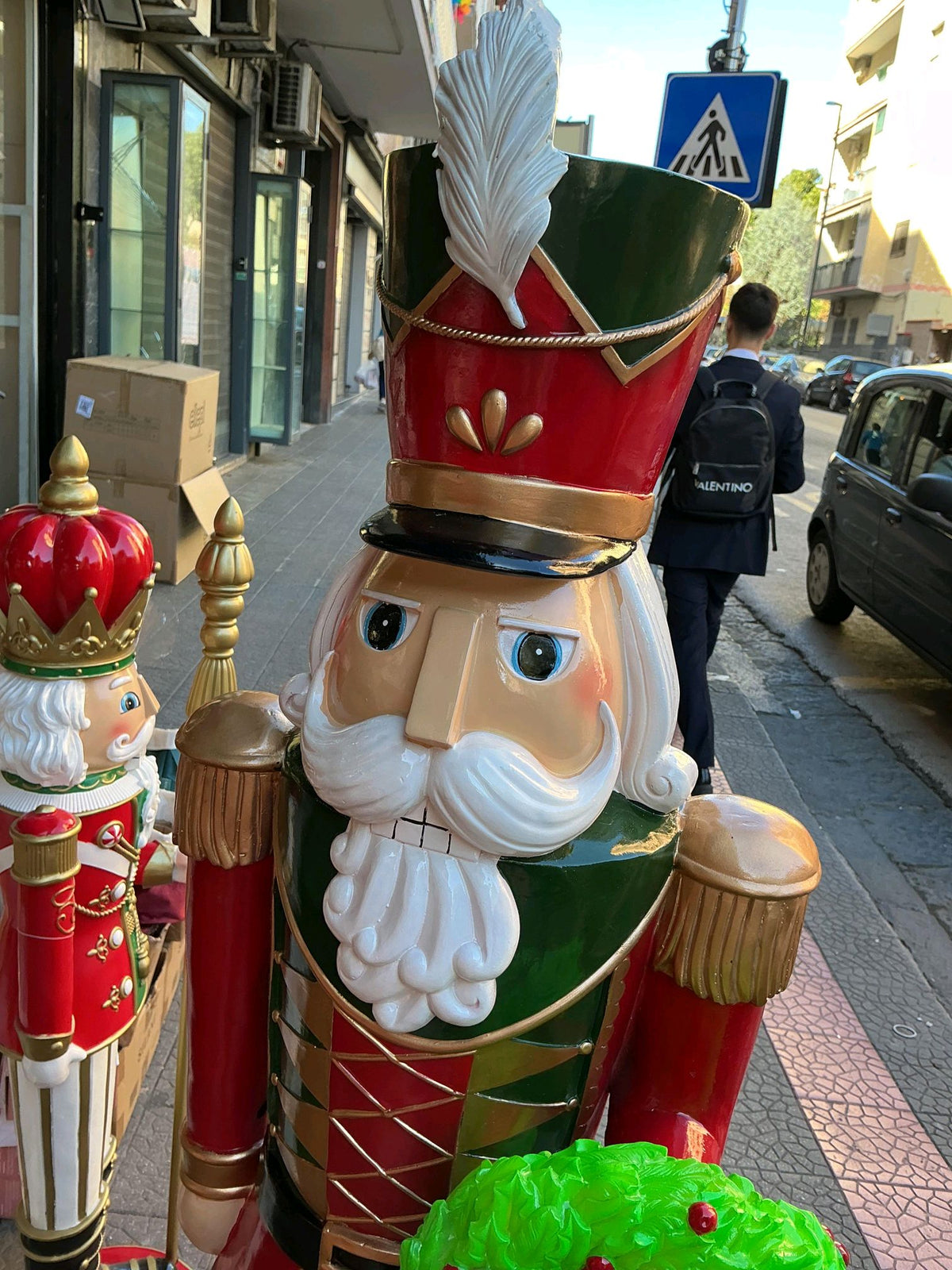 Soldato luminoso in resina per ricoprire la tua casa con la manina del Natale 42x39x156