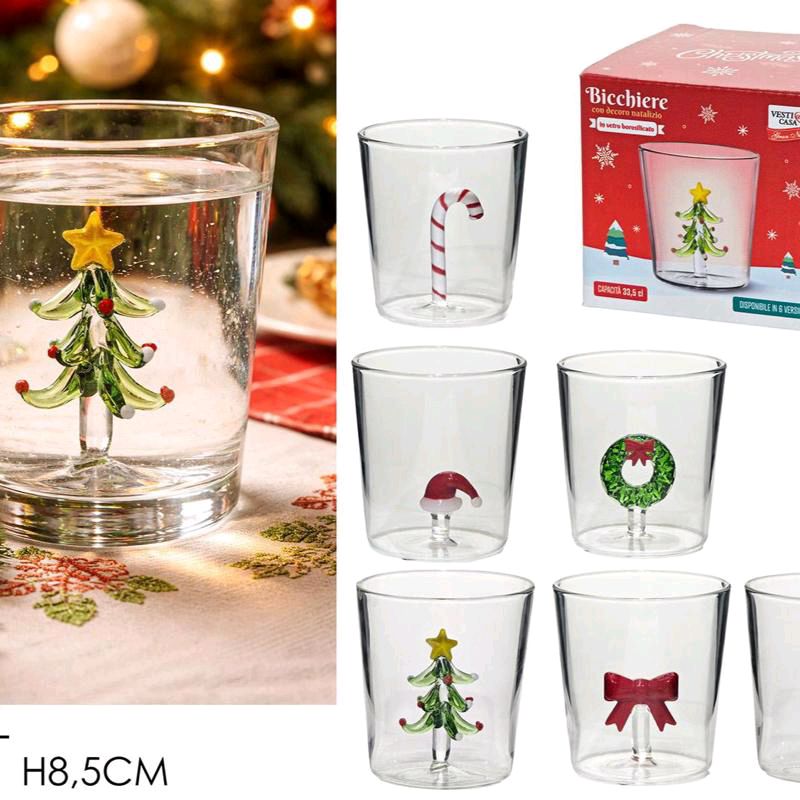 6 bicchieri in vetro natalizi con possibilità  di acquistare anche la brocca in vetro borosilicato il soggetto è in 3d in vetro