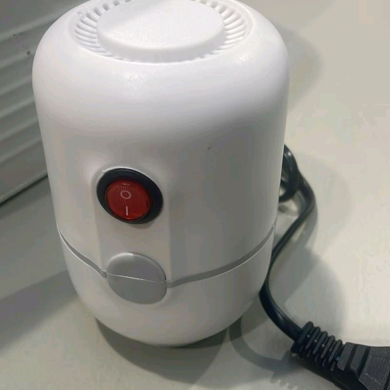 Pompa per Sottovuoto per Recuperare Spazio in Casa e Valigia Design Compatto e Efficiente