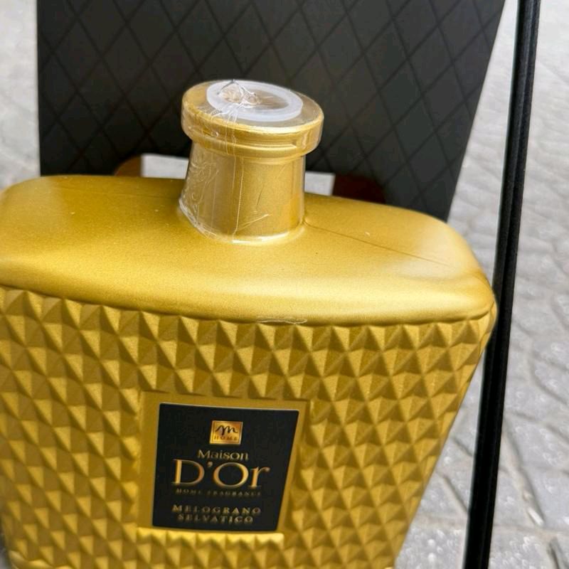 Diffusore essenza 700 ml in 2 fragranze