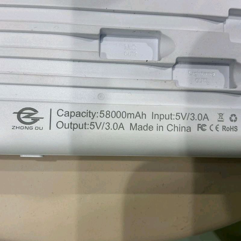Power bank 58000 mAh voltage 5v ricarica solare con pannello